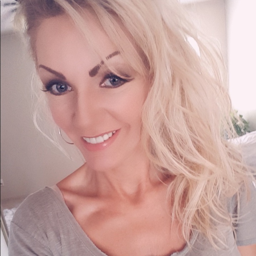 Meet your Posher, Teilani